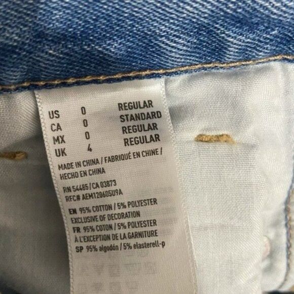 American Eagle Distressed Light Wash Mom Jeans - Picture 5 of 6